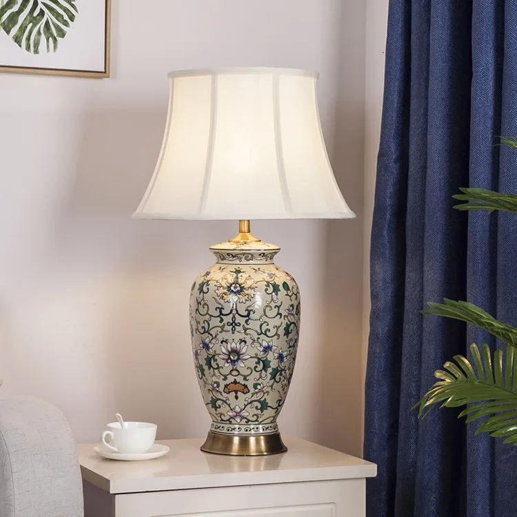 Classic ar roku apgleznotus keramikas lielā galda lampas guļamistabas gultas lampa, viesnīca apdare, galda lampa, vairumtirdzniecība Attēls 1